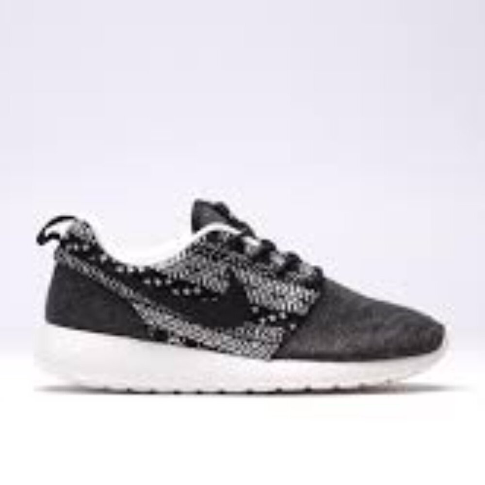 Nike Women's Gray Roshe One Winter‎ 685286-001 Tribal Wool Casual Sneaker Size 7